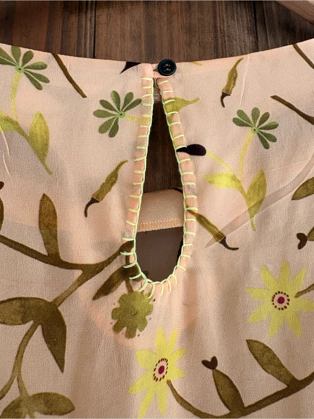 Anthropologie GUAPA Miele Sheer Tropical Flowy Floral Blouse. Size Medium - Picture 6 of 11